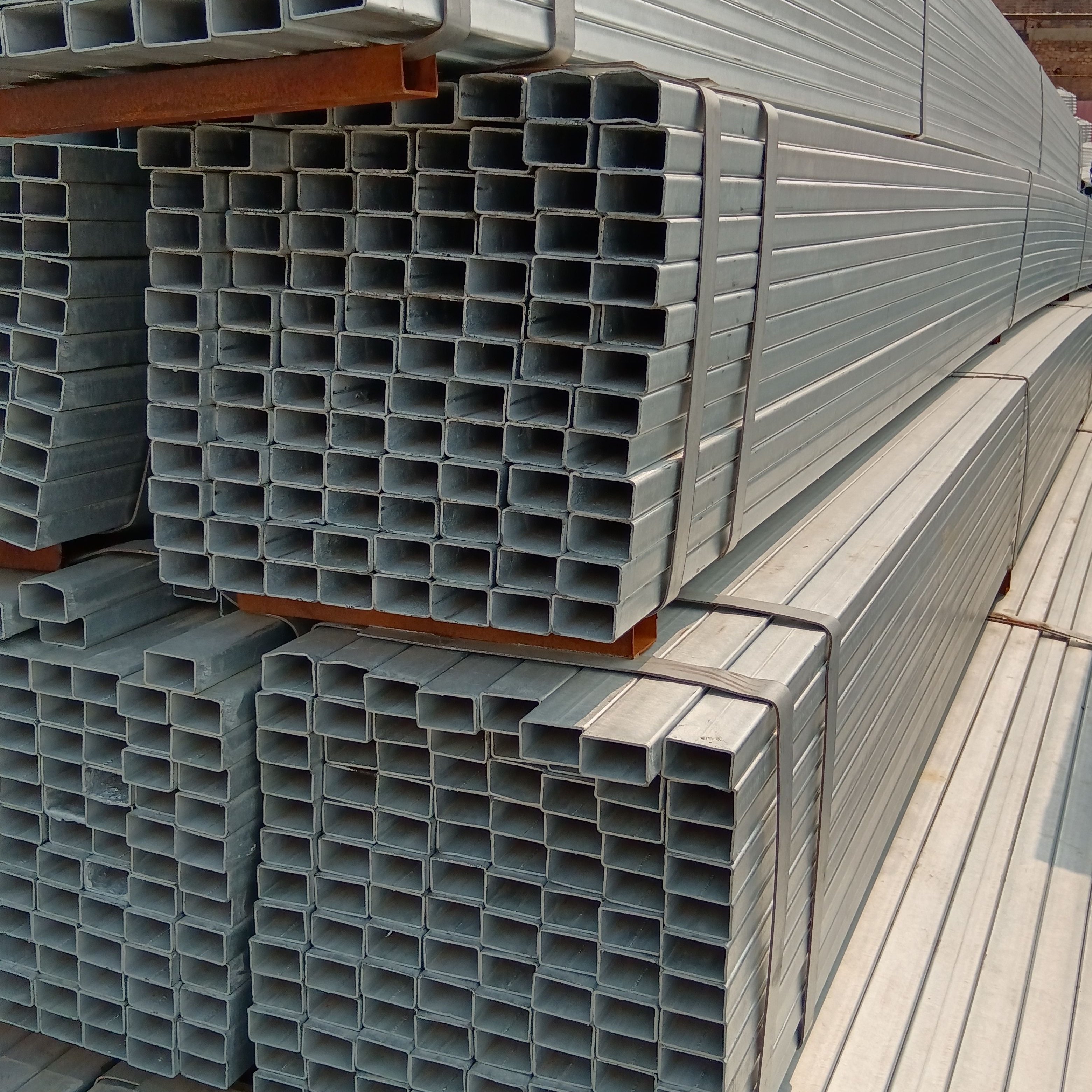 Hollow Section Q235 Q345 Galvanized Welded round Square Carbon Steel Pipe Seamless Steel Pipe