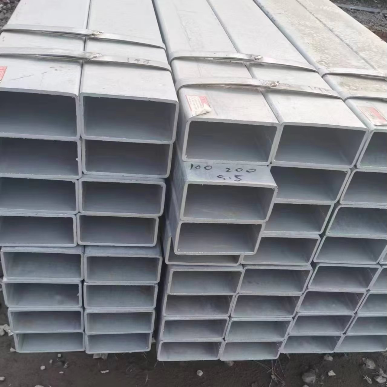 Hollow Section Q235 Q345 Galvanized Welded round Square Carbon Steel Pipe Seamless Steel Pipe