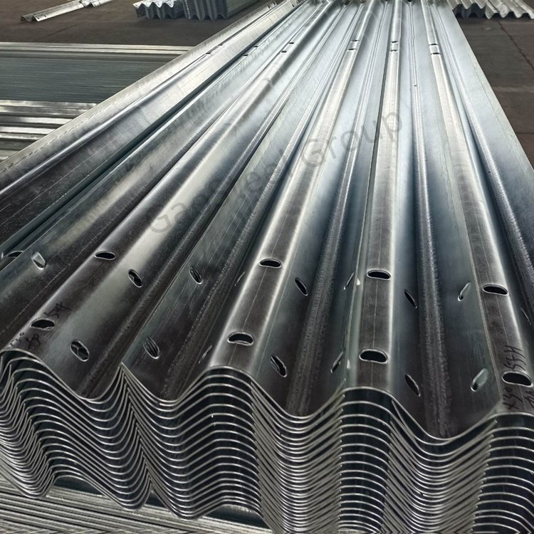 Corrugated Sheet Dx51d Z275 Gi PPG PPGL Color Coated Prepainted Galvanized Steel Metal Roofing Sheet