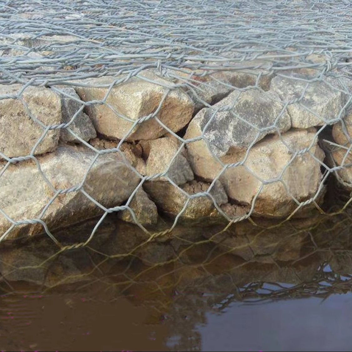 Factory Price Galvanized Metal Wire Woven Gabion Hexagonal Weaved Iron Wire Mesh
