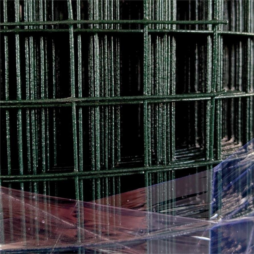 Heavy Duty Cost-effective 30 m Roll Galvanized Welded Wire Mesh Fabric for Farm Fencing Cage Construction