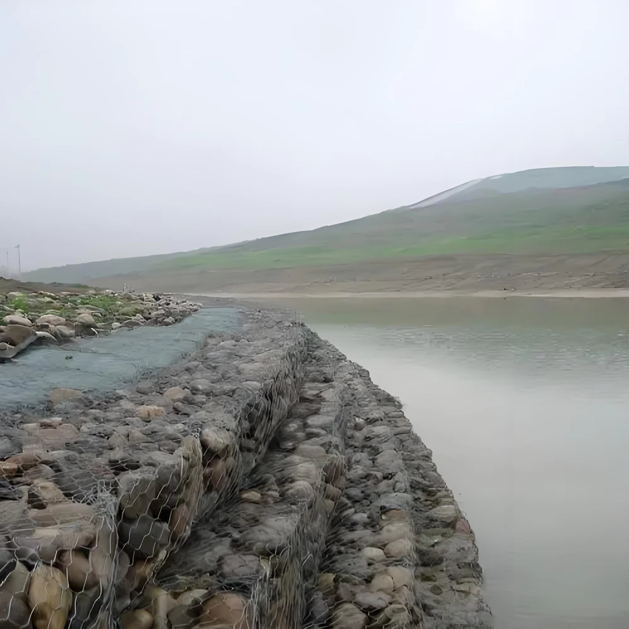 Factory Price 80x100mm Galvanized Hexagonal Iron Wire Mesh Gabion Mesh Gabion Box for Dams