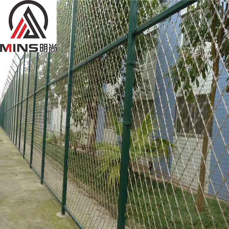 Galvanized Rolling Dragon Blade Barbed Wire Stainless Steel Razor Wire for Fences Prisons Construction Iron Wire Product