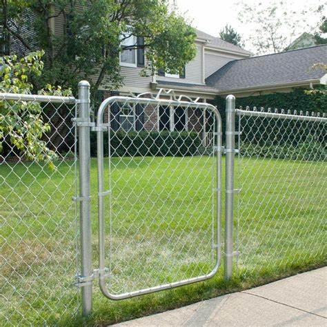 Hot Dipped Galvanized Cyclone Wire Mesh 8 ft Chain Link Fence Roll PVC Chain Link Fence For Philippines