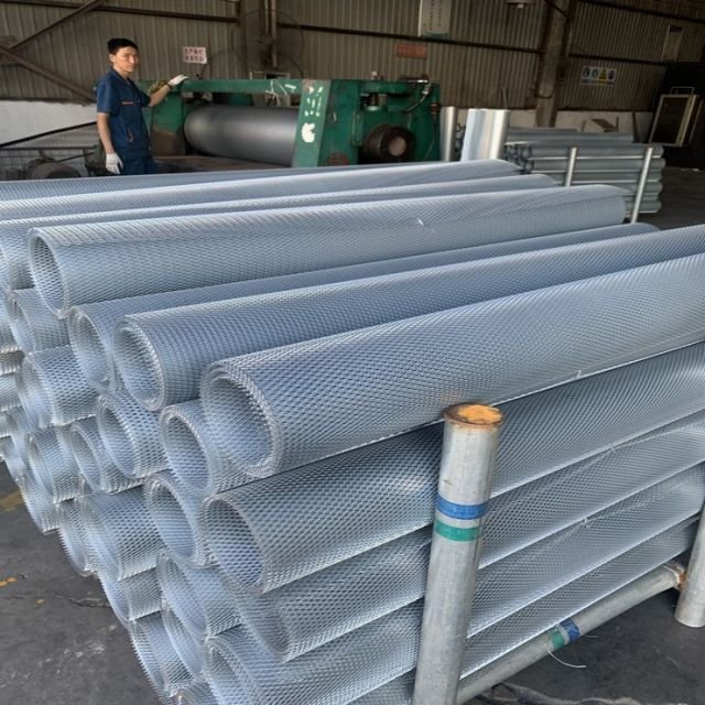Small Diamond Hole Rhombus Expanded Metal Wire Mesh 304 Stainless Steel Aluminum Roll/Panel Steel Wire Mesh Genre