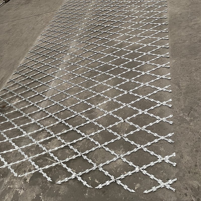 Powder coated welded mesh panel hot dipped galvanized Welded mesh panels razor mesh Security fencing