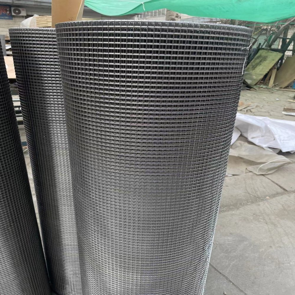 Factory Sales Electro Galvanized Iron Mesh Roll Inch Hot Dit Galvanized Welded Steel Wire Mesh