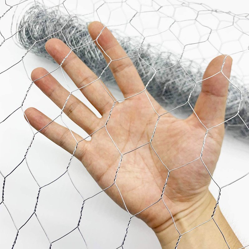 Customized Size Poultry Wire Netting Hexagonal Galvanized Mesh Garden Fence Barrier for Pet hexagonal wire netting