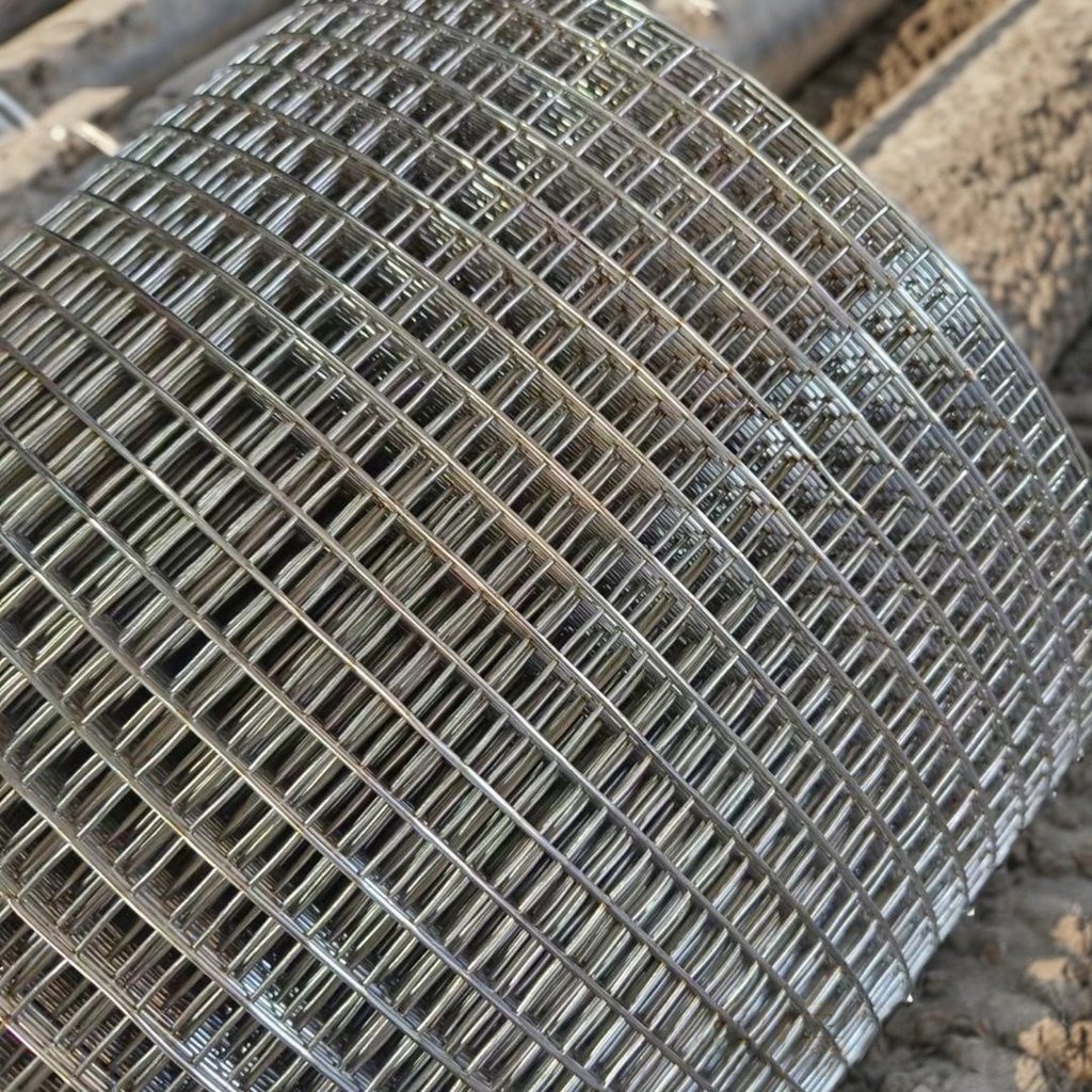 Customizable Strong and Durable Stainless Steel Square Hole Welded Mesh Plain Weave with Cutting Processing Service