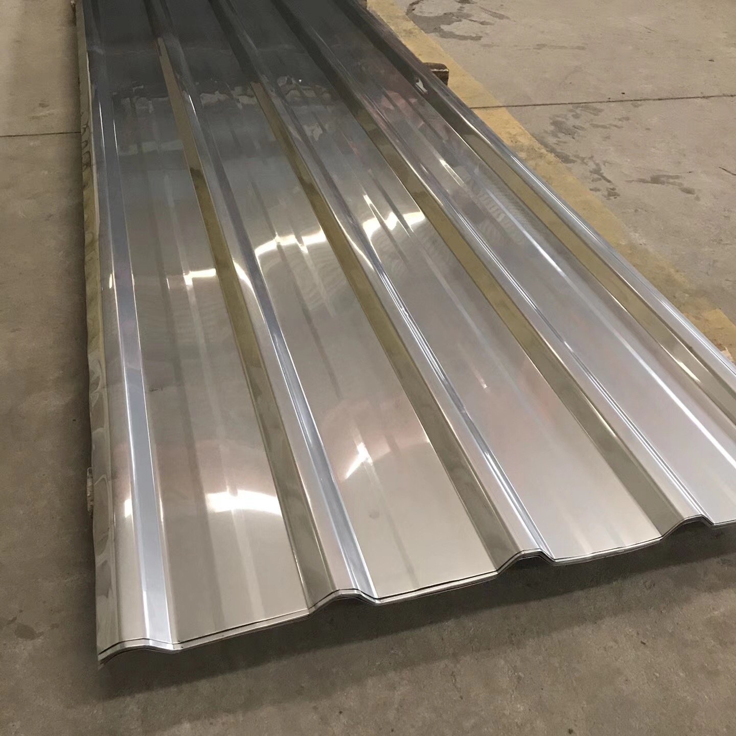 SGCC DX51D Prime Metal Roof Panels Corrugated Steel Roofing Sheet