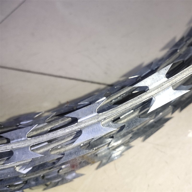 Galvanized Razor Wire Barbed Wire Coil Anti Climb Security Fencing Prison Mesh Fence