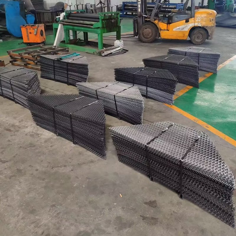 Anping Strength Factory Wholesale holes galvanized expanded metal mesh and expanded metal mesh black