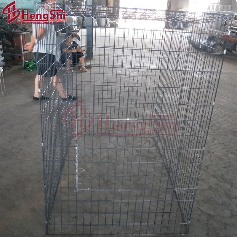 Safe temporary enclosure for chickens /Portable pen with front-opening door 5' x 5' x 40''