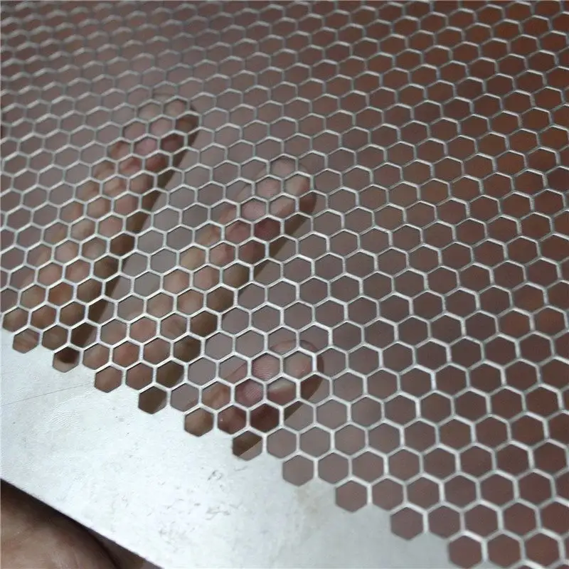 Lowes Sheet Metal Decorative Wire Mesh Iron Plate Punched Metal Mesh for Speaker Perforated Mesh Hot Dipped Galvanized Silver