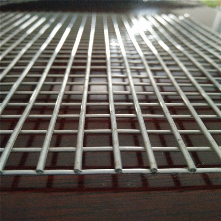 Hot sale Galvanized square steel wire mesh production tunnel road protection welded wire mesh sheet