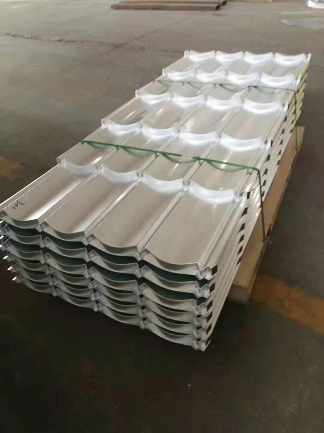 High Quality Color Coated Galvanized Steel Roofing Sheet Full Hard Corrosion Resistance 0.12-0.3mm Thickness Roofing Sheet