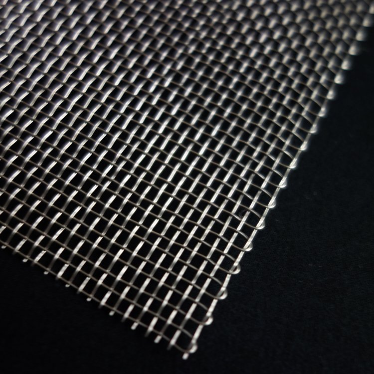 4 Mesh 4.8mm Aperture 1.5 mm Wire diameter 1m*30m 304 Stainless Steel Crimped Wire Mesh Screen Filter