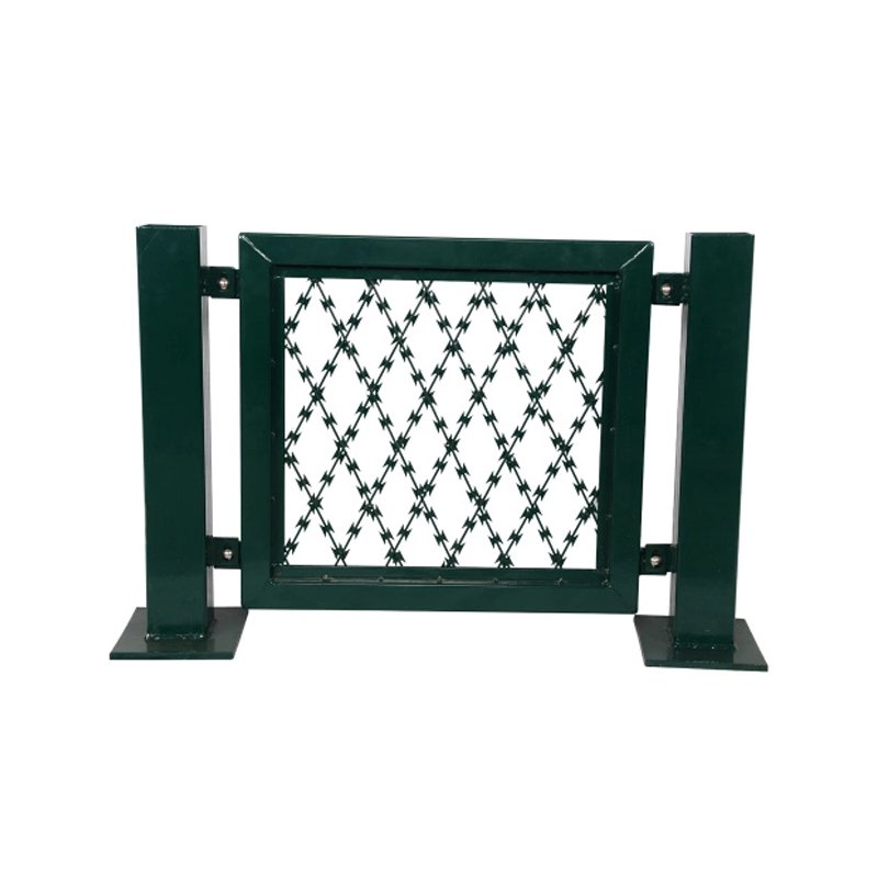 Wholesale BTO-22 Welded Security Razor Wire Diamond Mesh Or Oblique Square Mesh 100 Mm*200 Mm 150 Mm*300 Mm