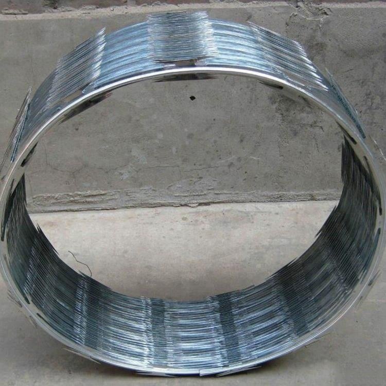Manufacturer BTO-22 concertina galvanized razor barbed wire razor wire pvc coated razor barbed wire for pakistan