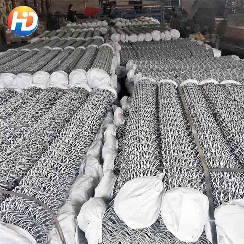 Outdoor Garden Game Fencing Roll Green Black Blue Plastic Coating Steel Wire Mesh 1.5mm To 4.0mm Thick Cyclone Wire Cost