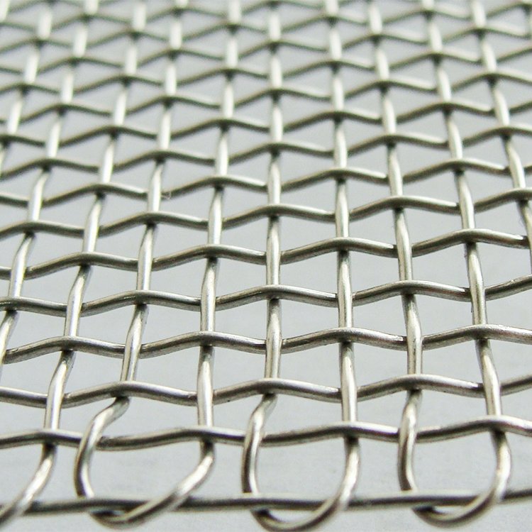 Hot dipped galvanized plain weave metal wire mesh square hole wire mesh roll small square woven wire mesh