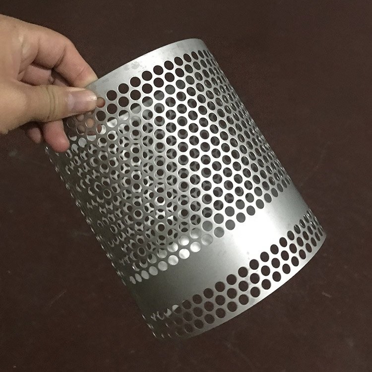 China 5 Micron 316 Stainless Steel Perforated Metal Wire Mesh Sintered Filters Cylinder Canister Cartridge For Water Air Dust