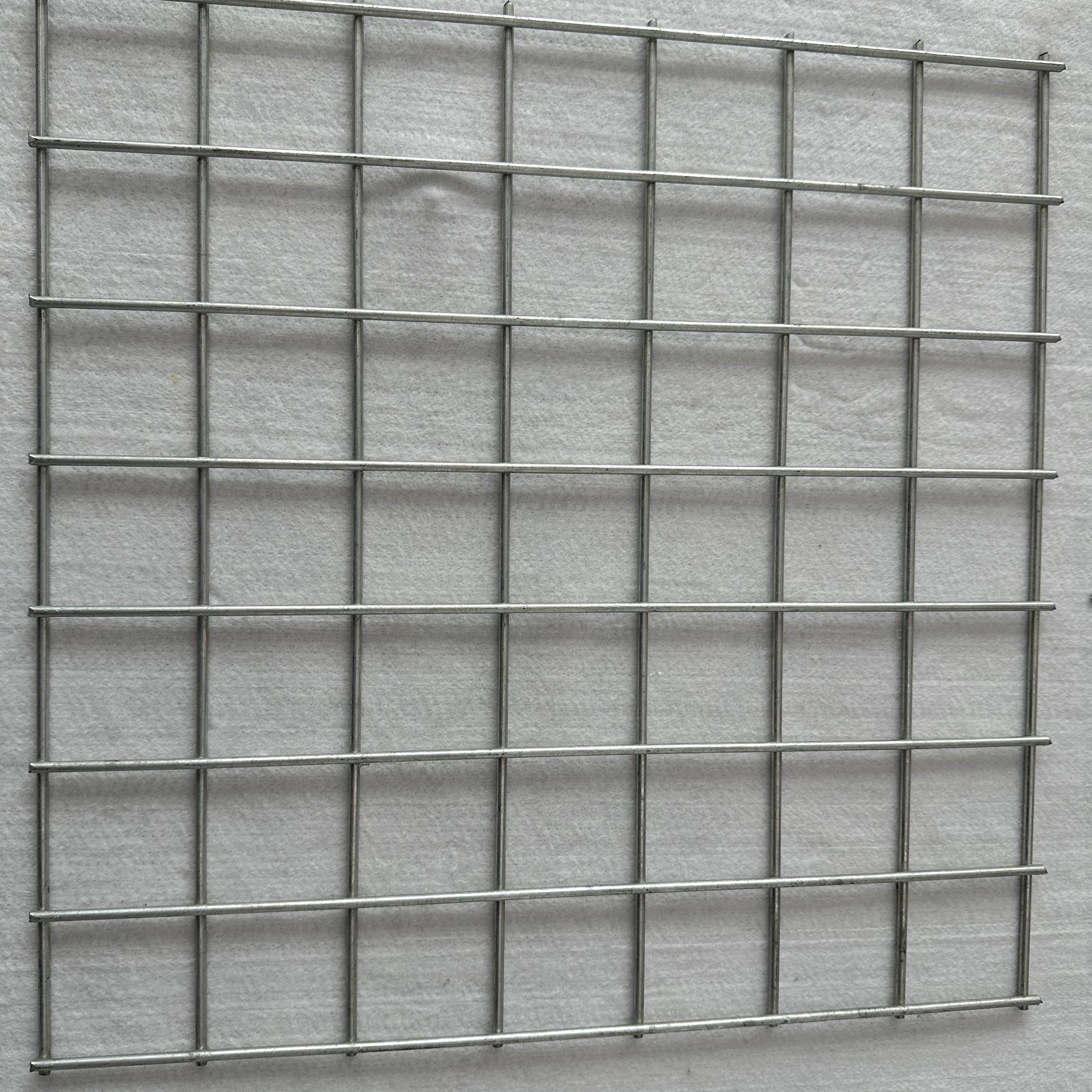 3mm 2x4 3x3 5x5 Square Dipped Iron Rabbit Cage Animal rural farm hot dipped galvanized steel wire mesh Welded Wire Mesh Panel