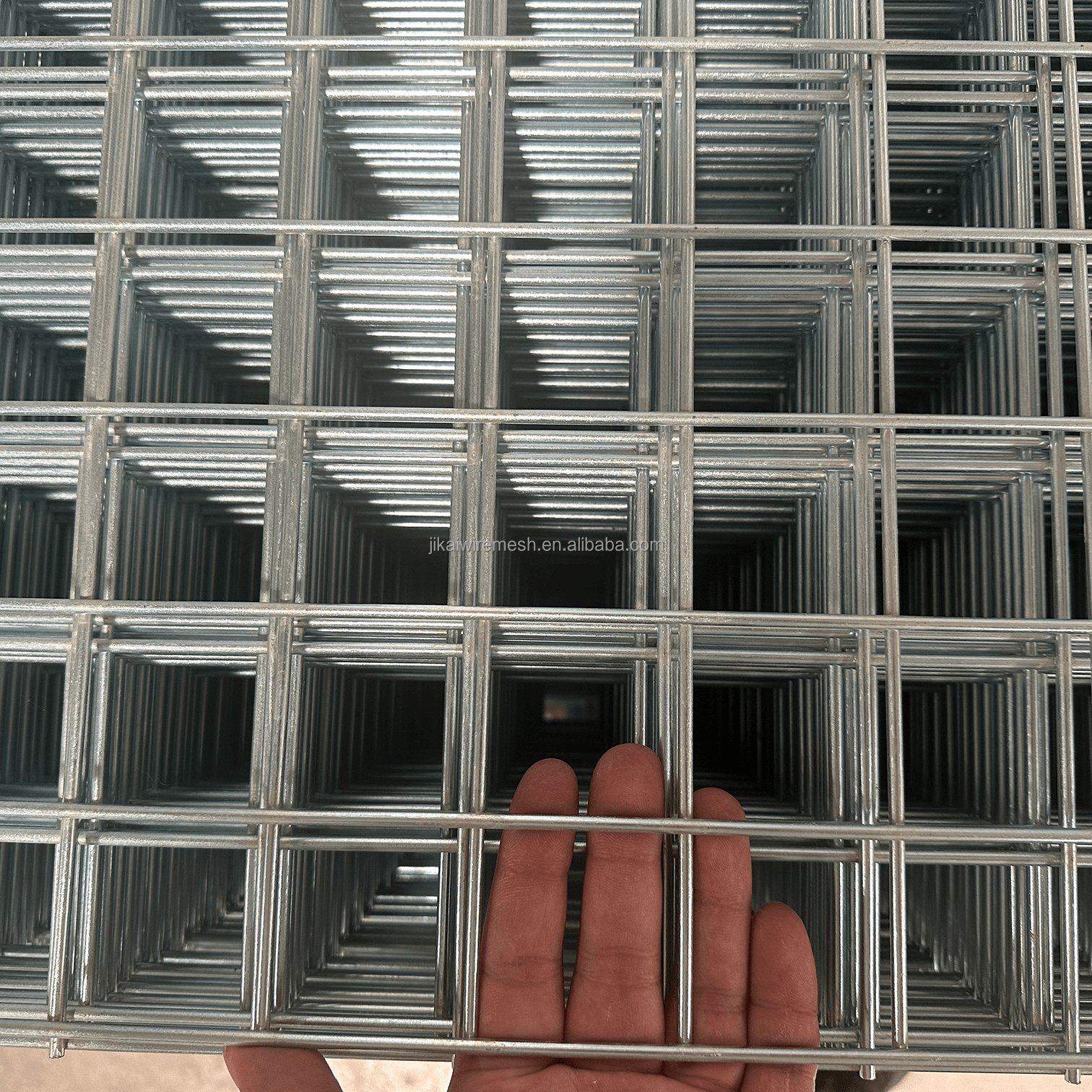 3mm 2x4 3x3 5x5 Square Dipped Iron Rabbit Cage Animal rural farm hot dipped galvanized steel wire mesh Welded Wire Mesh Panel
