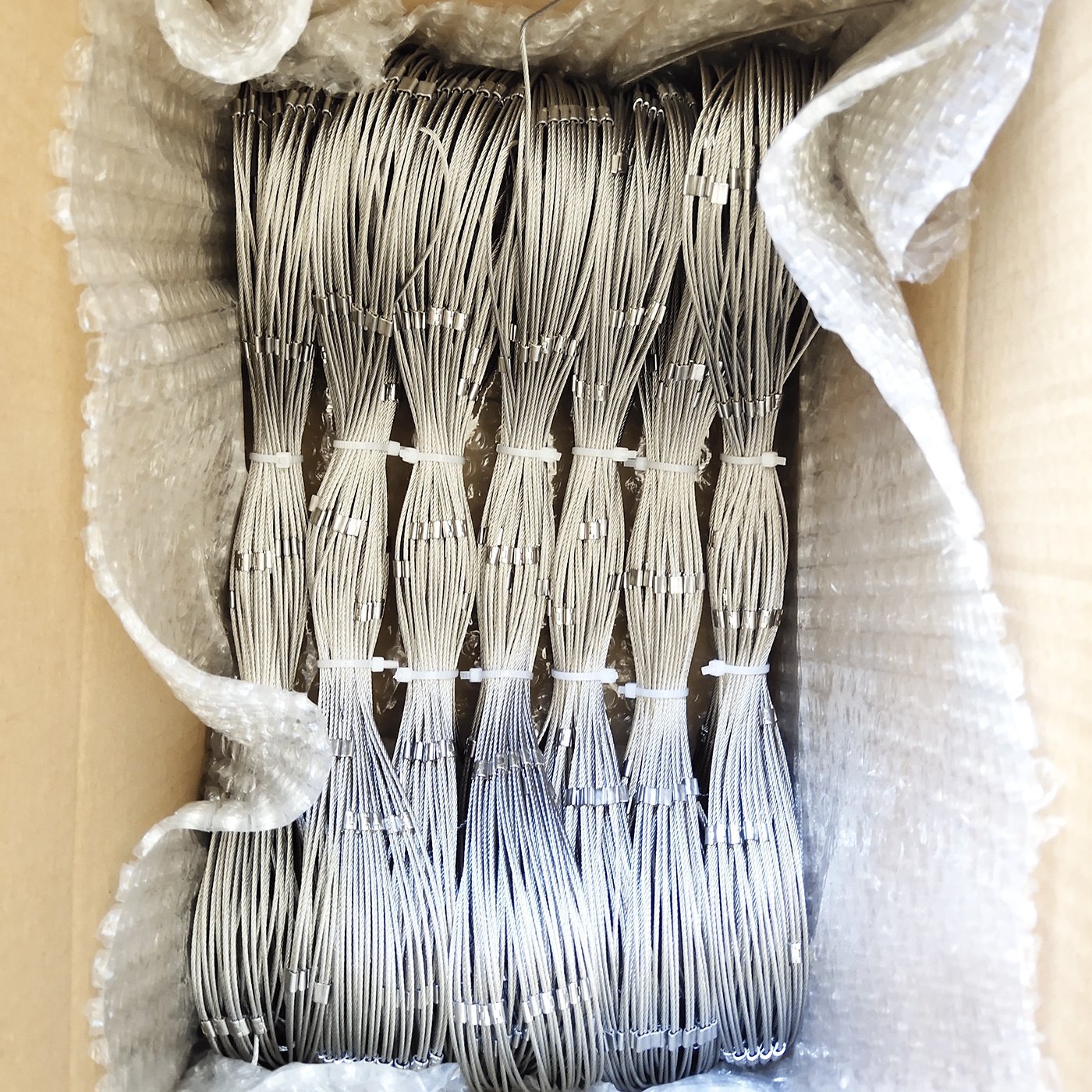 High Tensile Strength Flexible Bird Cage Stainless Steel Wire Rope Mesh Net Aviary Mesh in Expanded Style for Parrots
