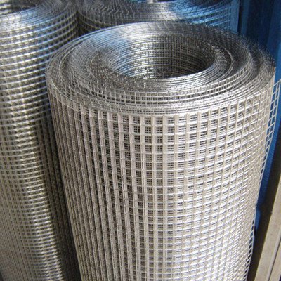 Easy to Cut Galvanized Welded Wire Mesh for Vegetable Growth Poultry Breeding Nets, Protection Nets Welded Wire Mesh