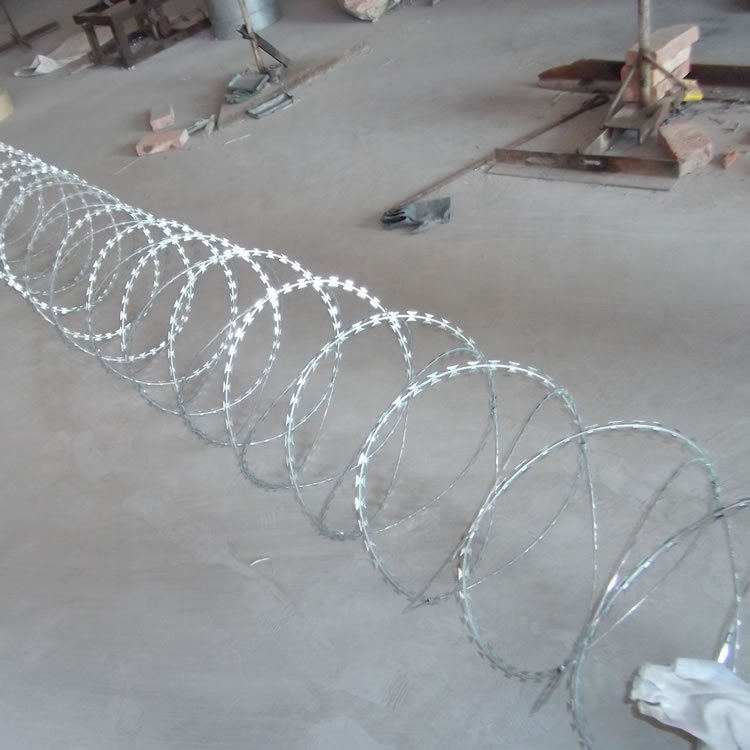 Real Factory Low Price Stainless Steel SS 304 Razor Wire / Galvanized Concertina Wire / BTO-22 CBT-65 Razor Barbed Wire