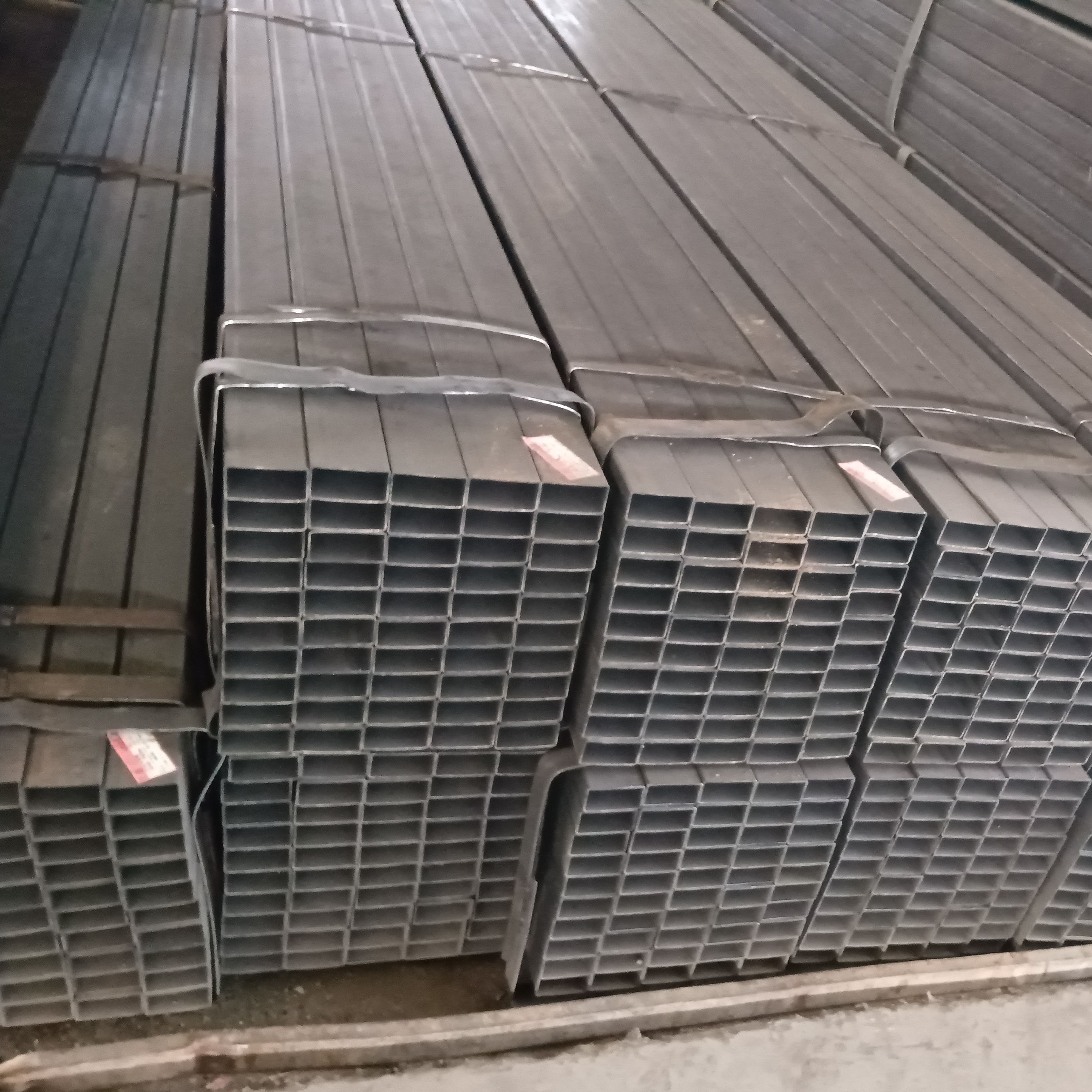 Square Pipe Iron Pipe Price 50*50 Galvanised Rectangular Steel Specification 1.5 Inch Galvanized Steel Structure Pipe