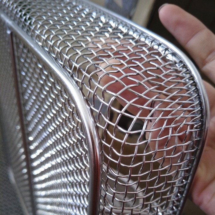 Sterilization stainless steel wire mesh basket for medical autoclave tray and kitchen bread basket