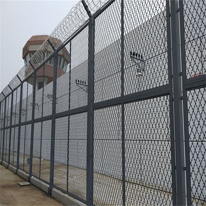 Hot selling bto-22 concertina blade thorn rope razor wire use for garden Anti-theft and anti-climbing prison razor barbed wire