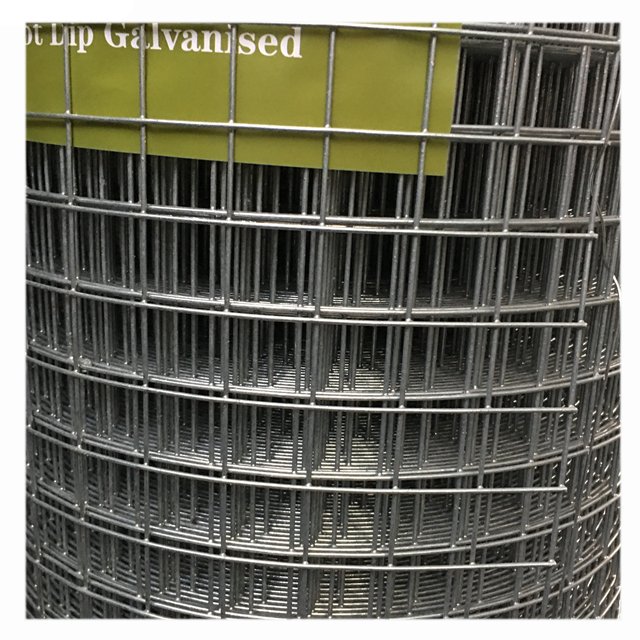 Factory price 8 gauge 2x2 inch wire mesh rust proof hot dip galvanized welded wire mesh roll for fence