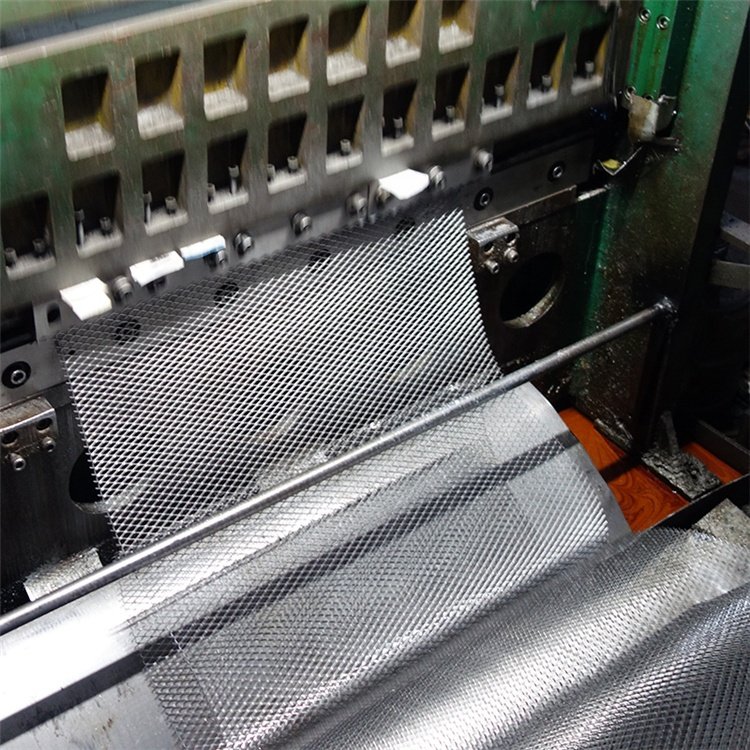 China Supply Professional Manufacture Heavy Duty Expanded Metals Walkway Mesh Panel Aluminum Steel Iron Stretch Metal Mesh