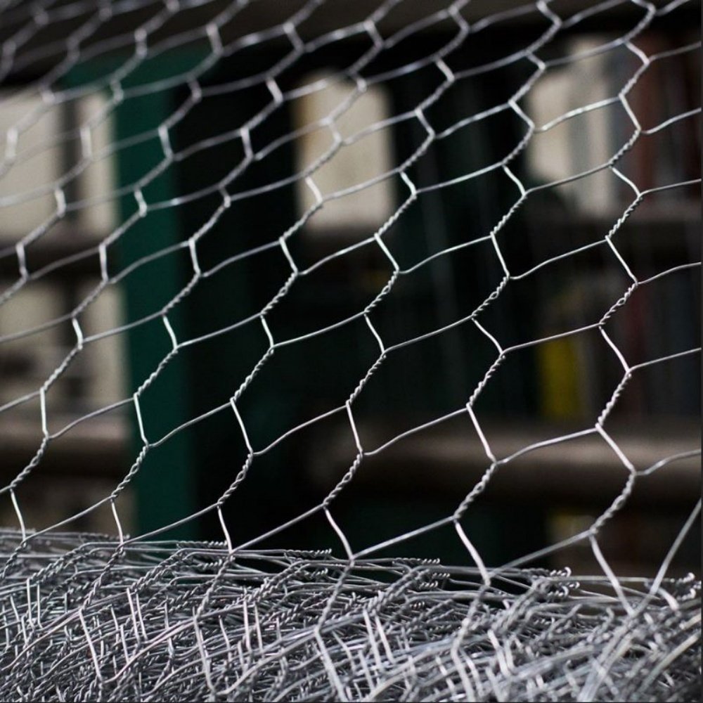 Factory Price 1/2" Hexagonal Galvanized BRC Wire Mesh Fence Net Double Twist Steel Wire Mesh Roll Woven Mesh Wire