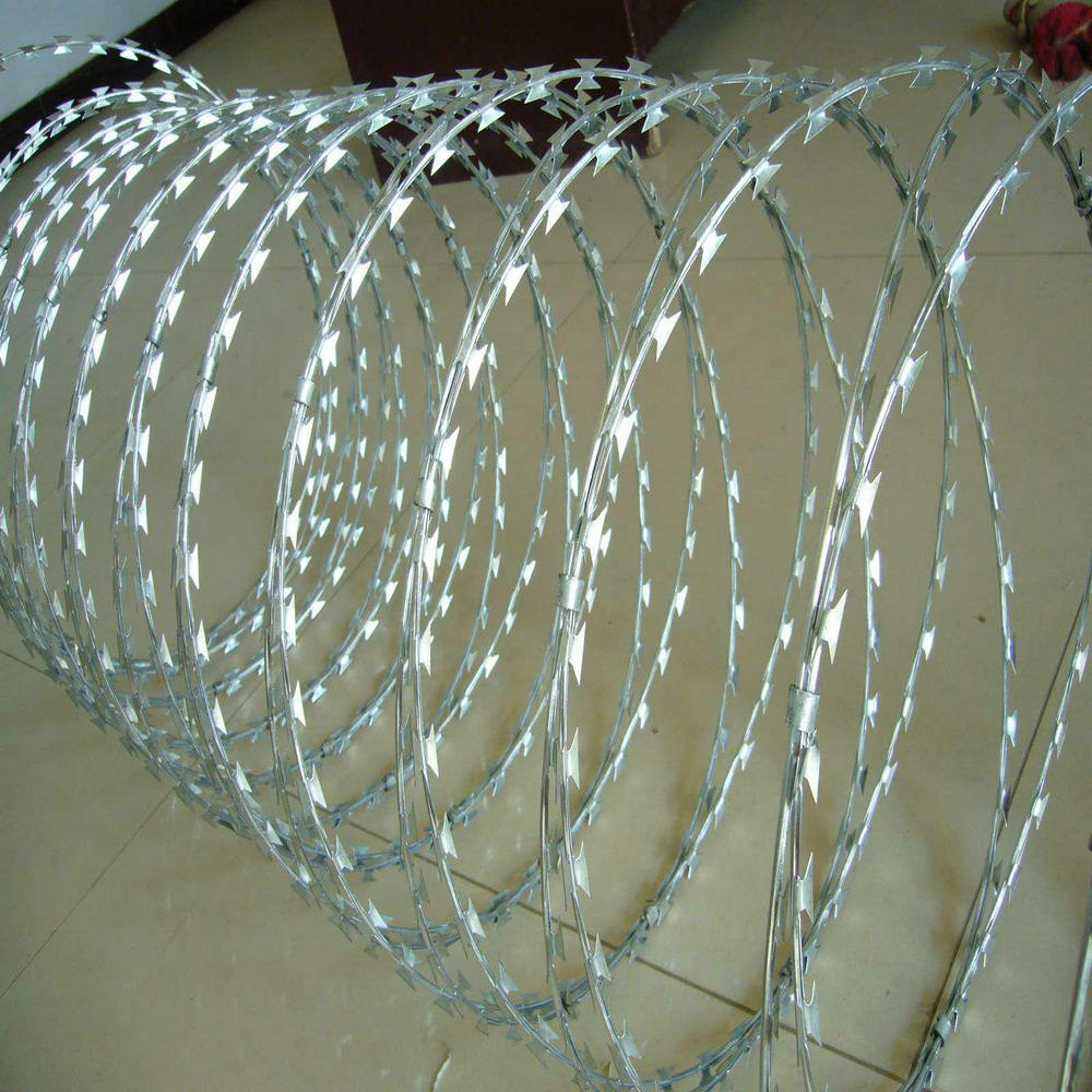 Single twist barbed wire double twisted barbed wire fence mesh