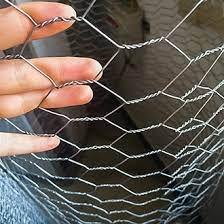 Hot Selling PVC Coated Galvanized Steel Hexagonal Wire Mesh Farm Fence Chickens run Cages Poultry Cages Fish traps