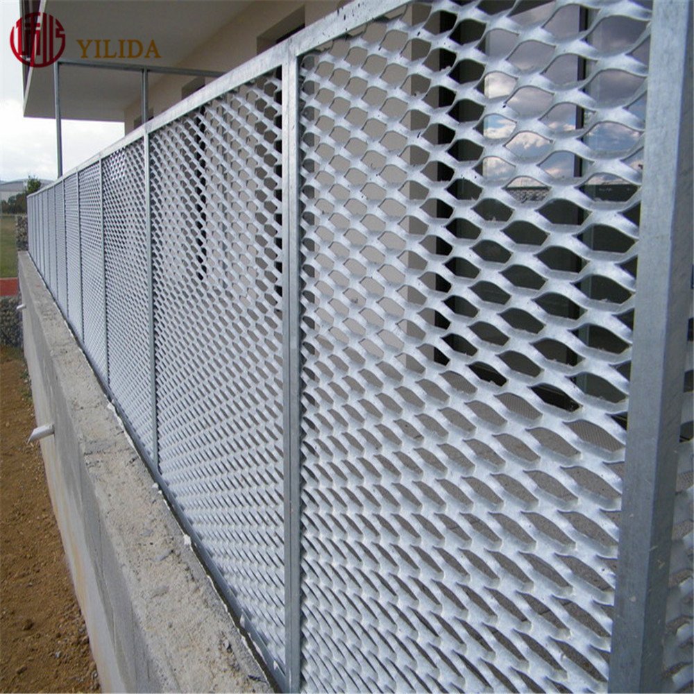 Expanded Metal Fencing Panel with Steel Wire Mesh Welding/Bending/Punching/Cutting Services Farm Fence Application