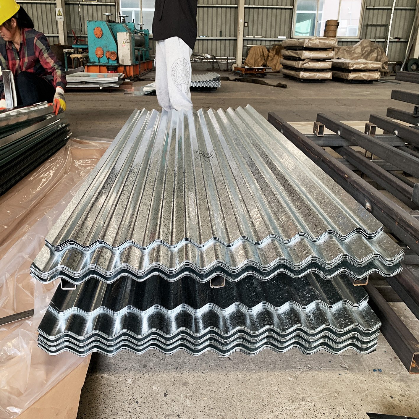 Low Price Z40 Galvanized Roof Sheet Prepainted Corrugated Metal Roofing sheet