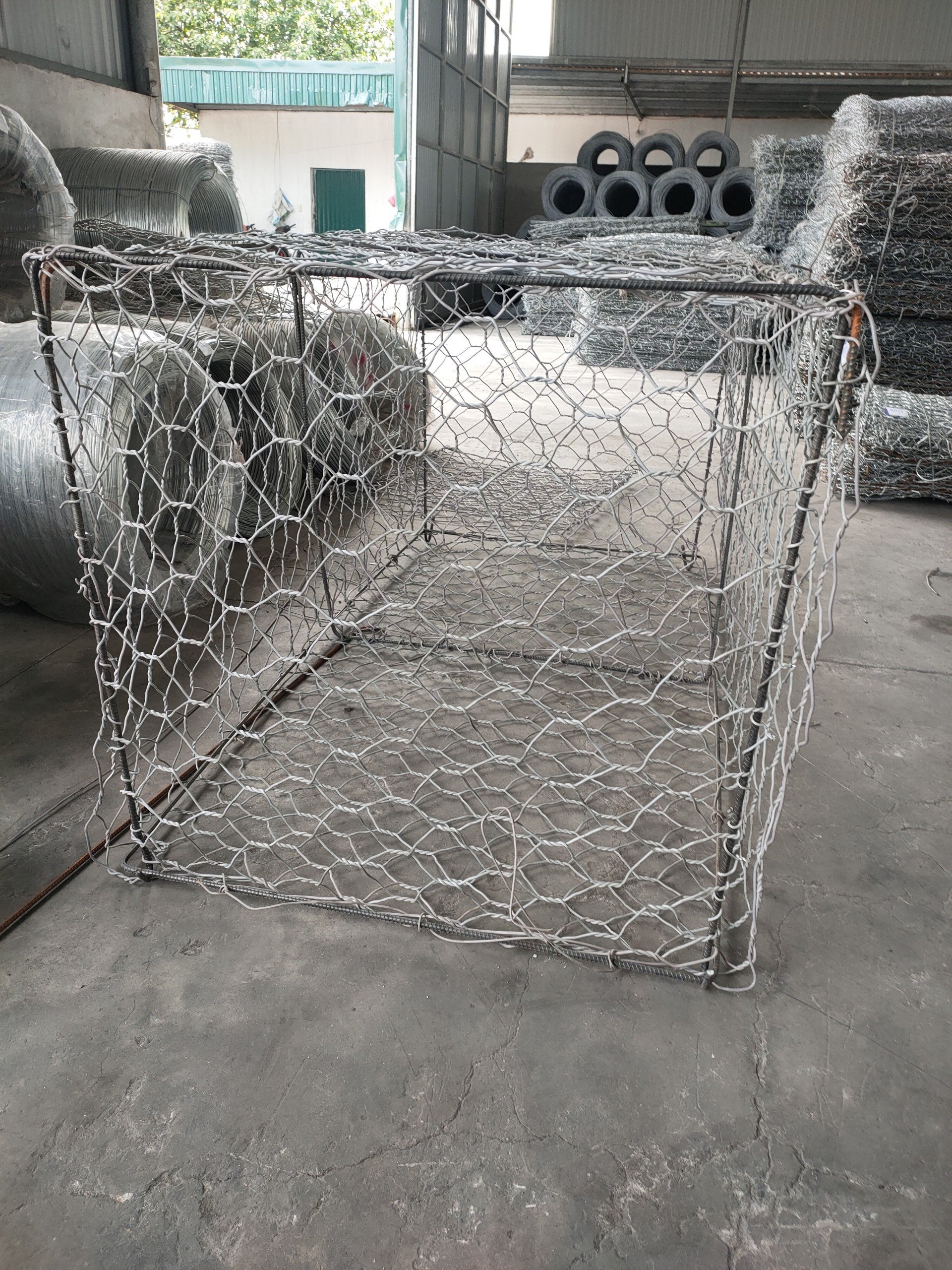 No 1 supplier in Vietnam 260gsm galvanized wire mesh gabion baskets box - Ready to export from Vietnam