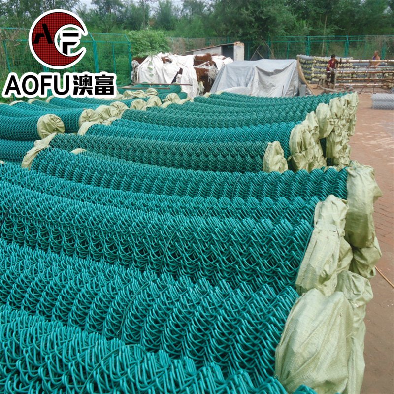 Pvc Coated Galvanized Diamond Cyclone Wire Mesh Rolls 6ft Chain Link Fence For Sale