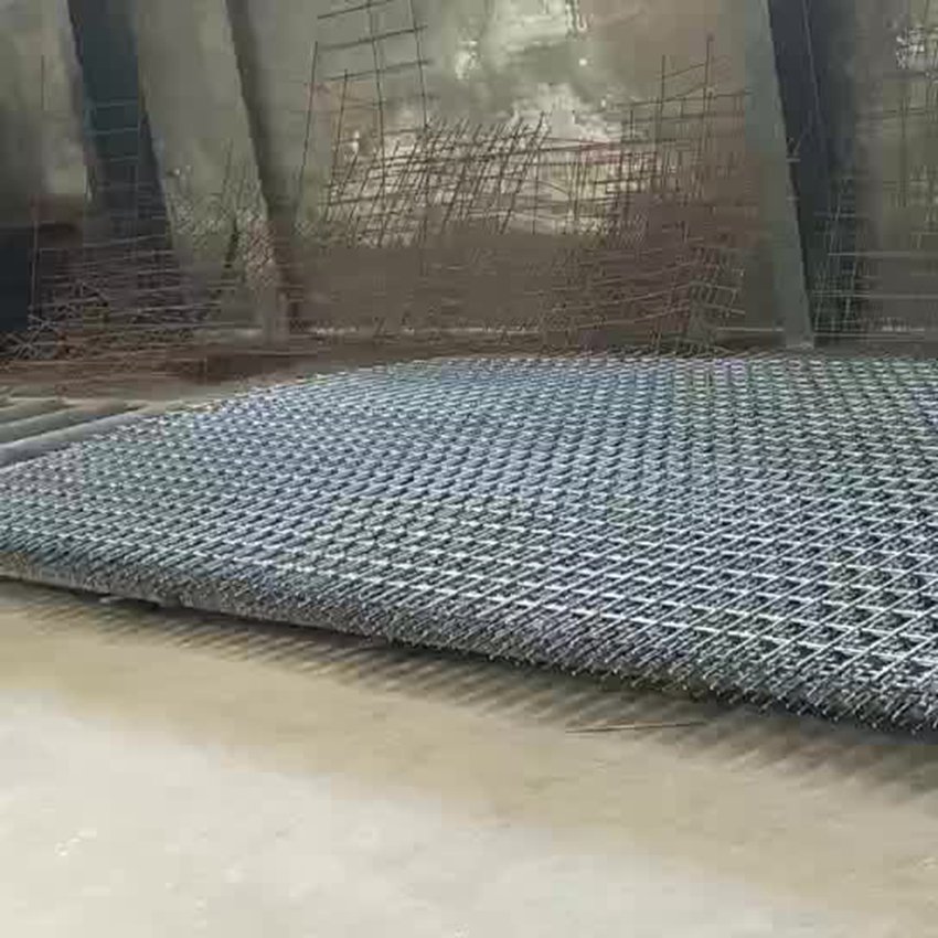 Customize quality assurance 304 Stainless Steel 4*4 Wire Mesh Woven Plain Weave wire mesh