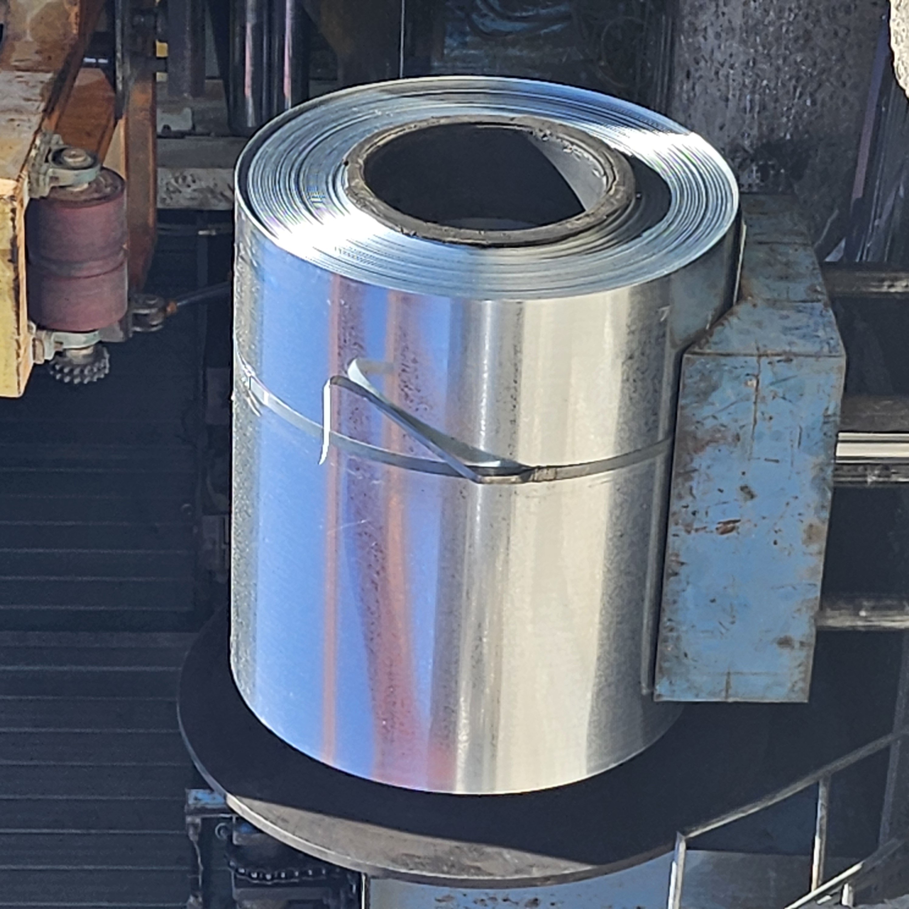 No Flower zinc coated hot dip 90g Z275 GI galvanized steel coil q235 1.6*1220mm price Free Samples