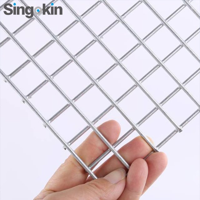 30cm Width x 6M Length 0.6mm 6mm galvanized welded wire mesh rolls for mat screen