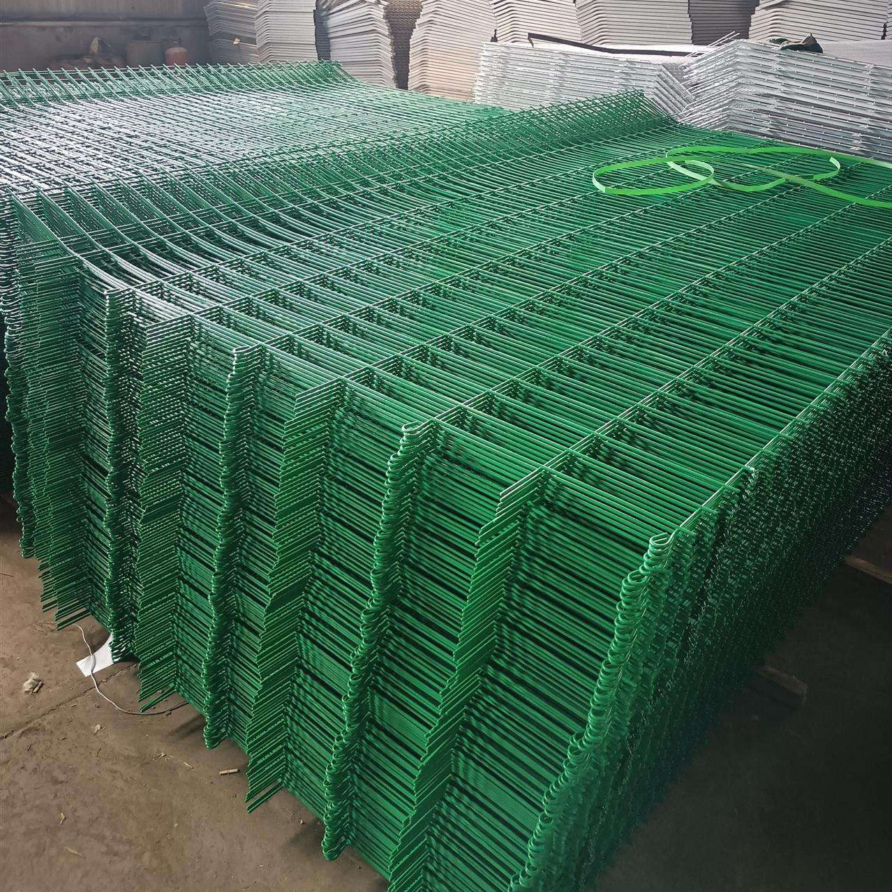 3D Curvy Welded Wire Fence Panel 50*200mm Hole Size