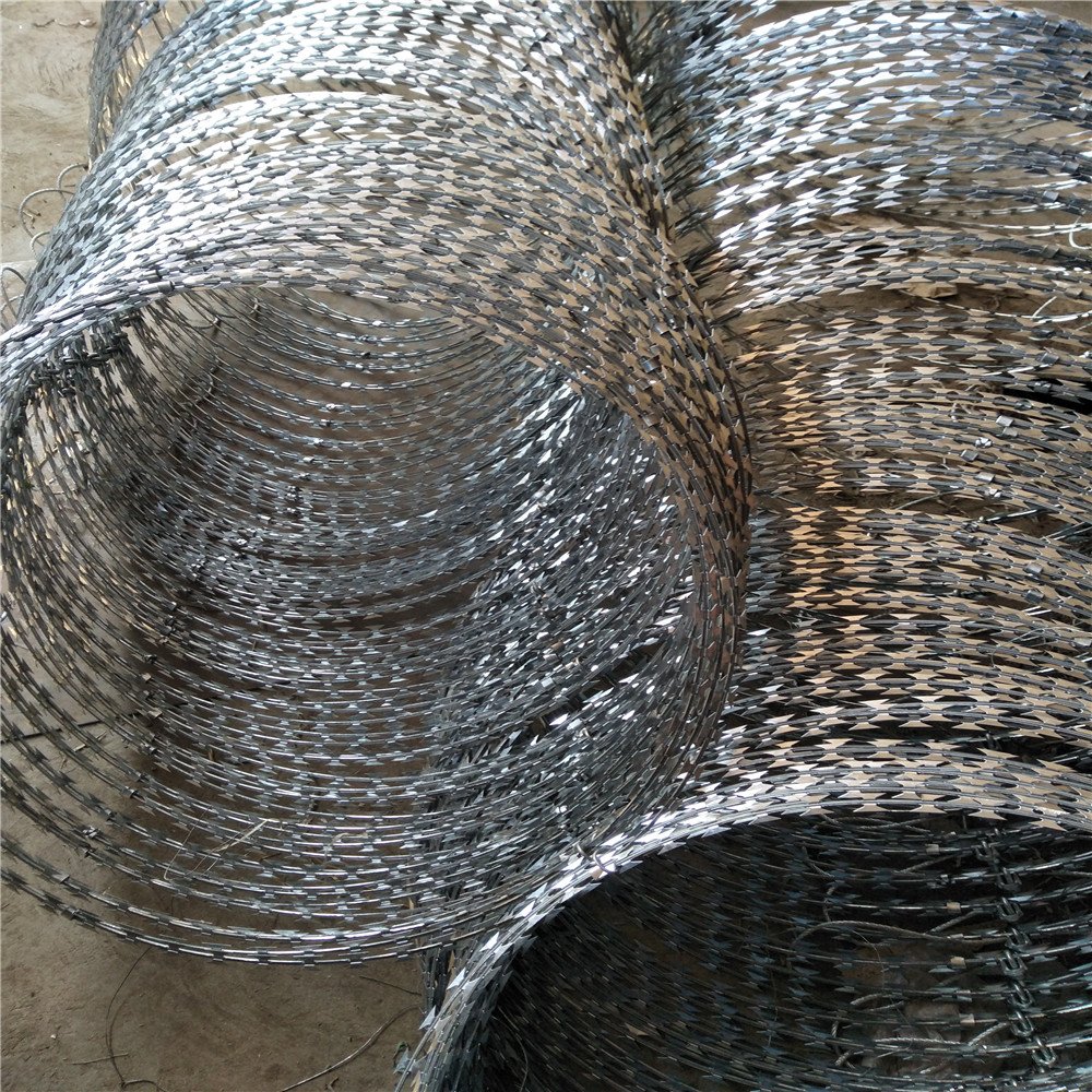 bto 22 low price concertina wire hot dipped galvanized razor barbed wire price for sale anti climb razor wire galvanized