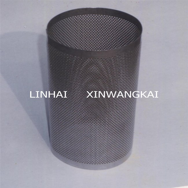 Perforated metal sieve in an arc