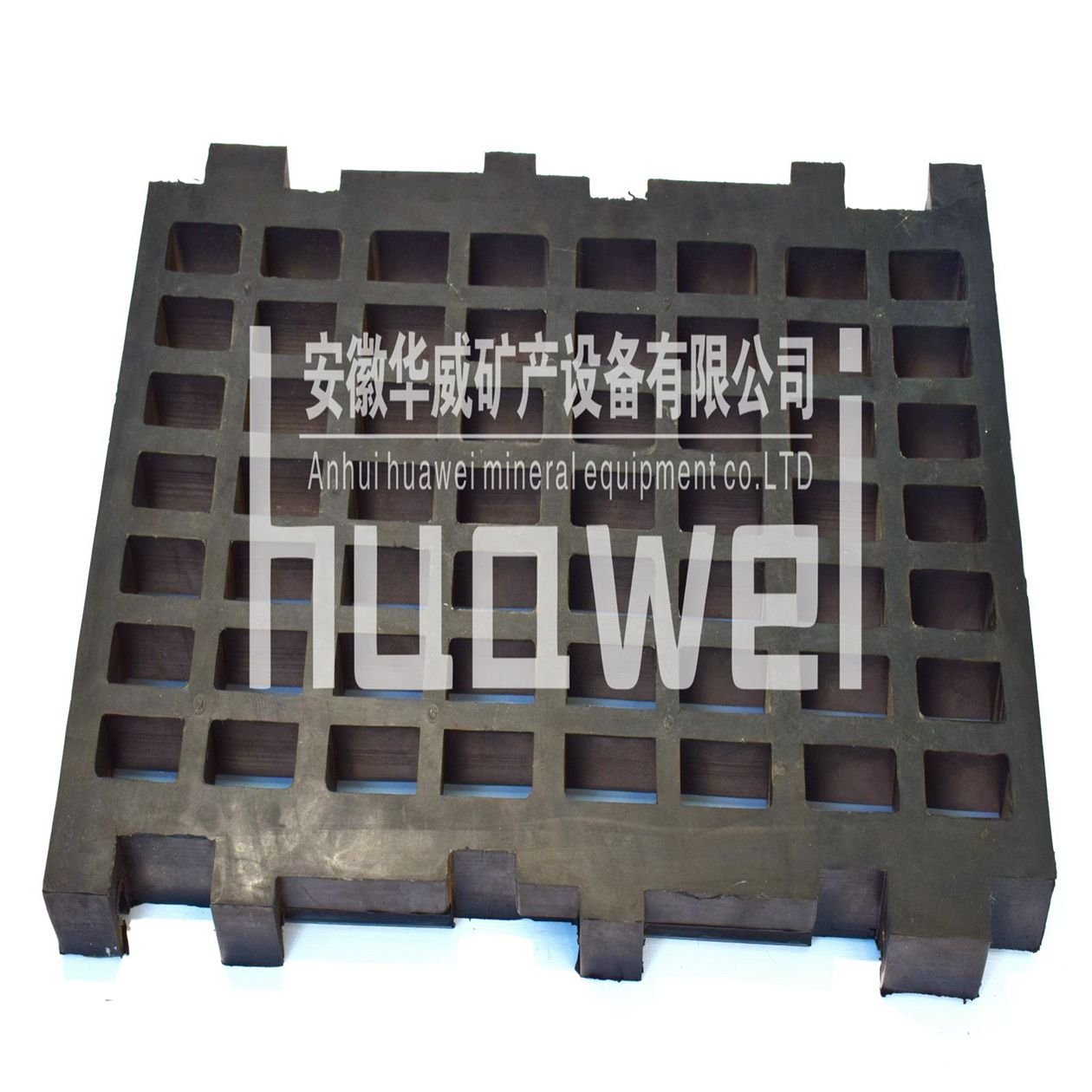 Black Perforated Reinforced Steel Wire Mesh Diamond Hole Shape PVC Powder Coated Plain Weave Style Vibrating Screen